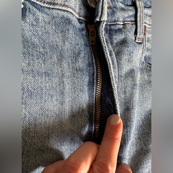 REFORMATION NWT Liza Ultra High Rise Jeans W size 28.  SOFT😍 Perfect stretch - Picture 8 of 12